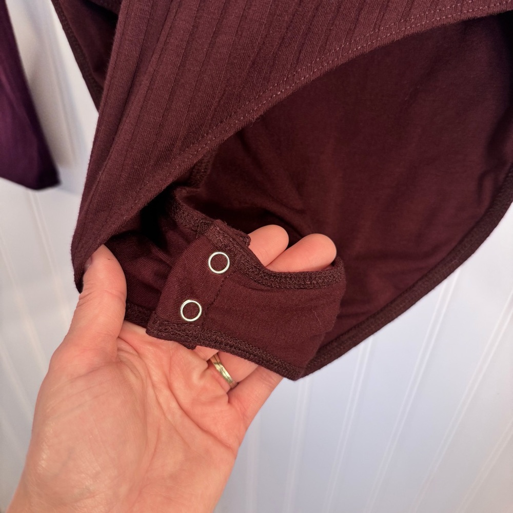 Good American Burgundy Ribbed Button Down  Long Sleeve Bodysuit Size Small - Picture 6 of 12